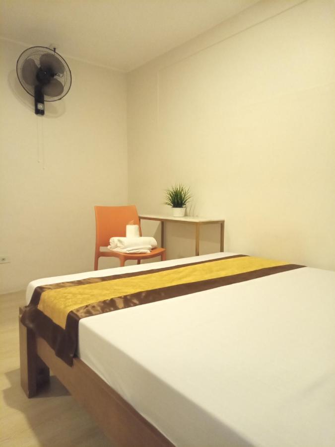 Hostel Airport Manila